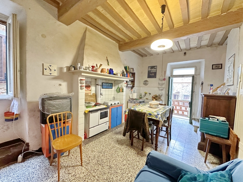 Trilocale con terrazzo a Gavorrano