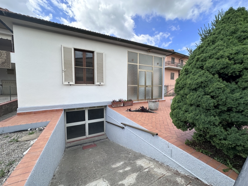 Villa con giardino a Gavorrano