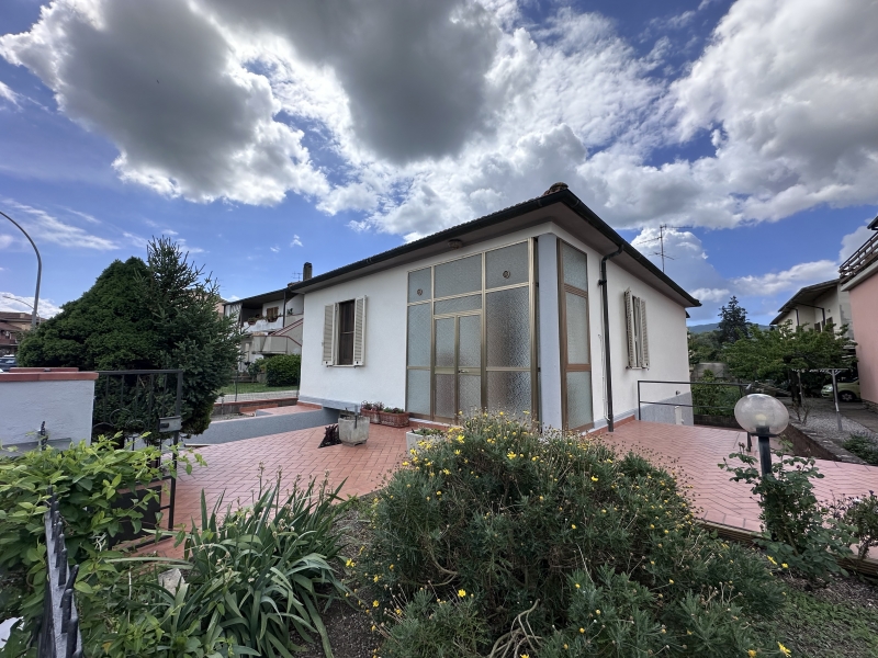 Villa con giardino a Gavorrano