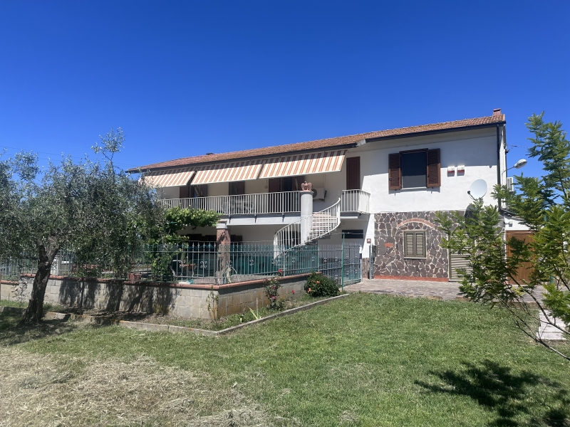 casa indipendente in vendita a Gavorrano in zona Bagno di Gavorrano
