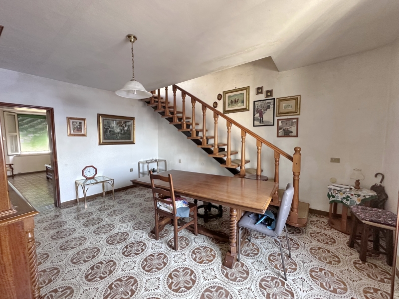 Trilocale con terrazzo a Gavorrano