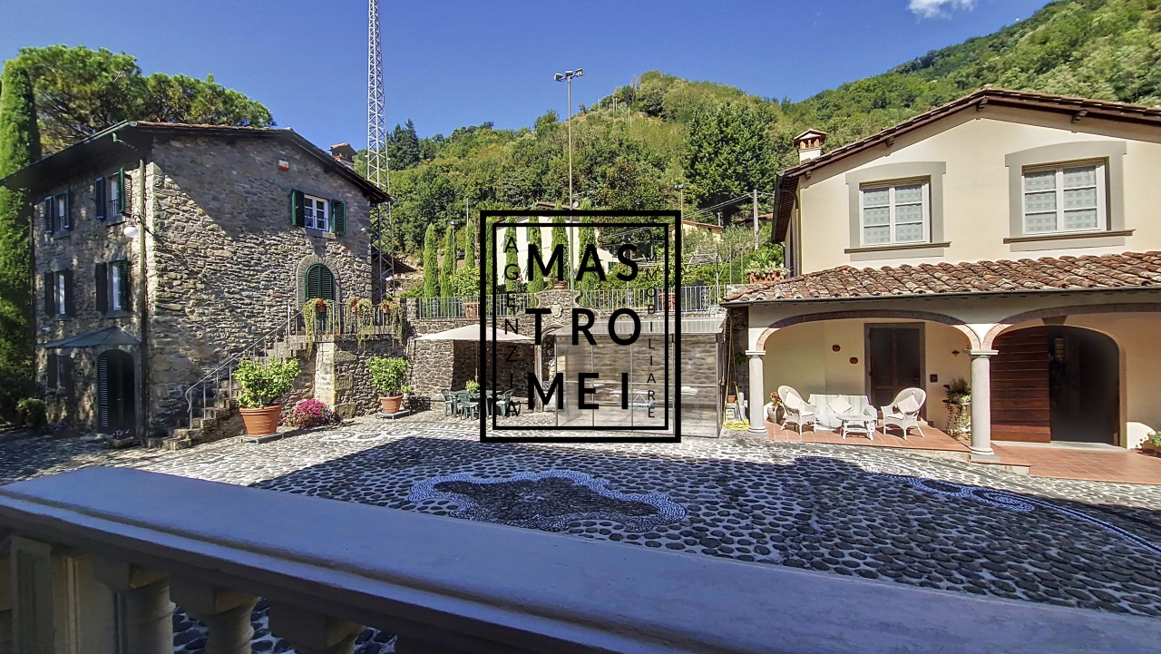 Villa in vendita in via roma, Bagni di Lucca