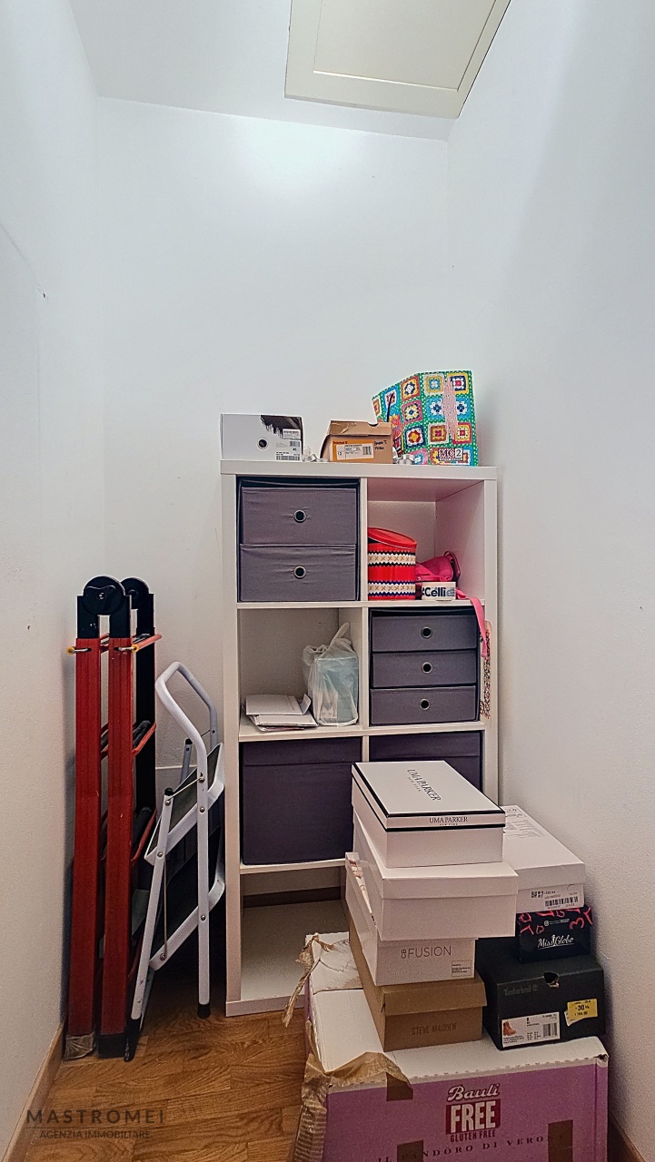 Villa con giardino in via francesca romea, Altopascio