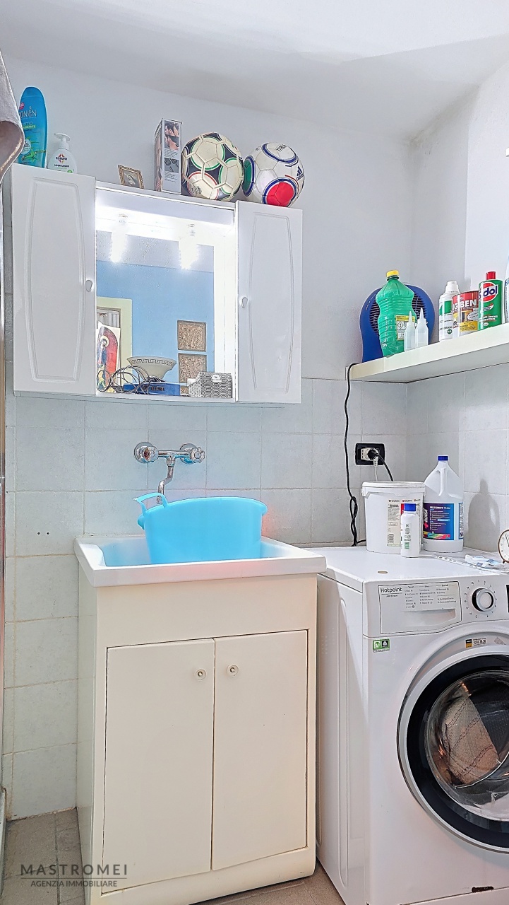 Villa con giardino in via francesca romea, Altopascio