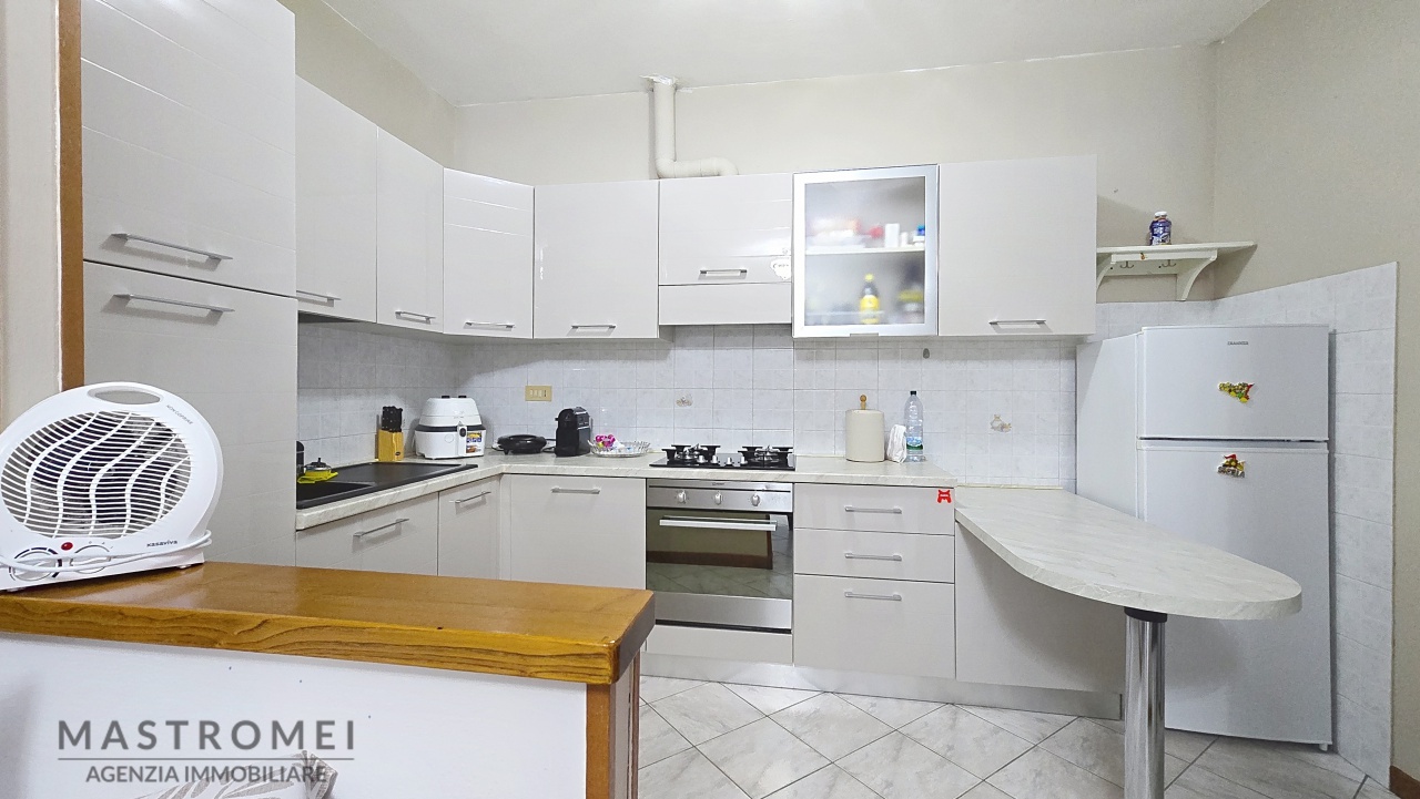 Trilocale con terrazzo in via nardi, Altopascio