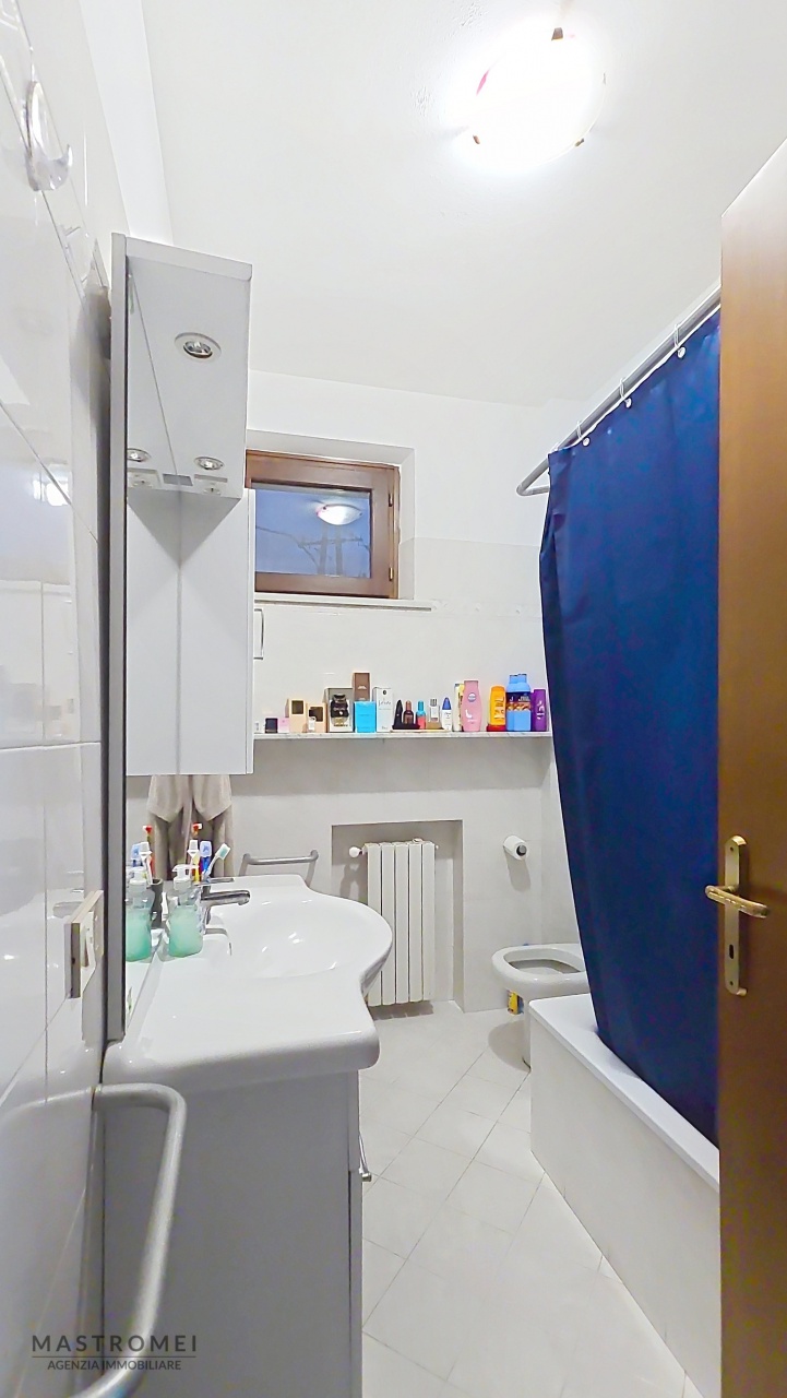 Trilocale con terrazzo in via nardi, Altopascio