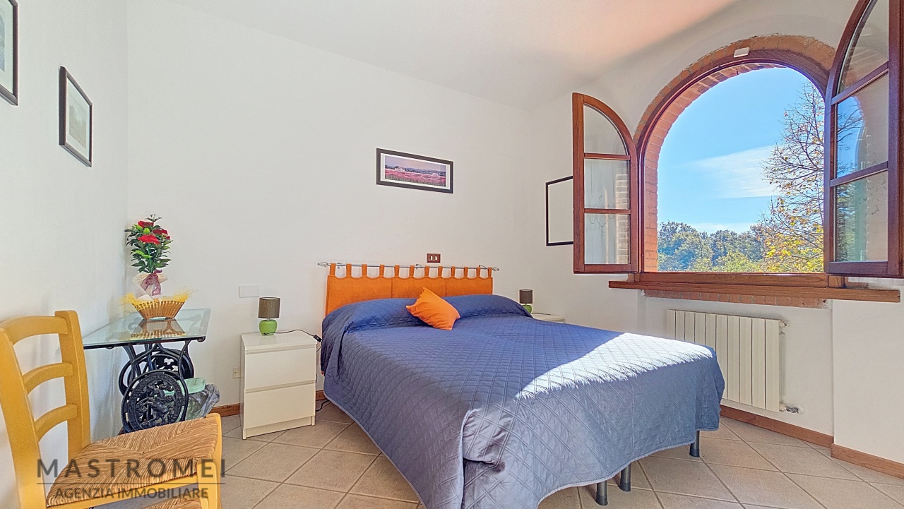 Rustico con giardino in via del valico, Altopascio