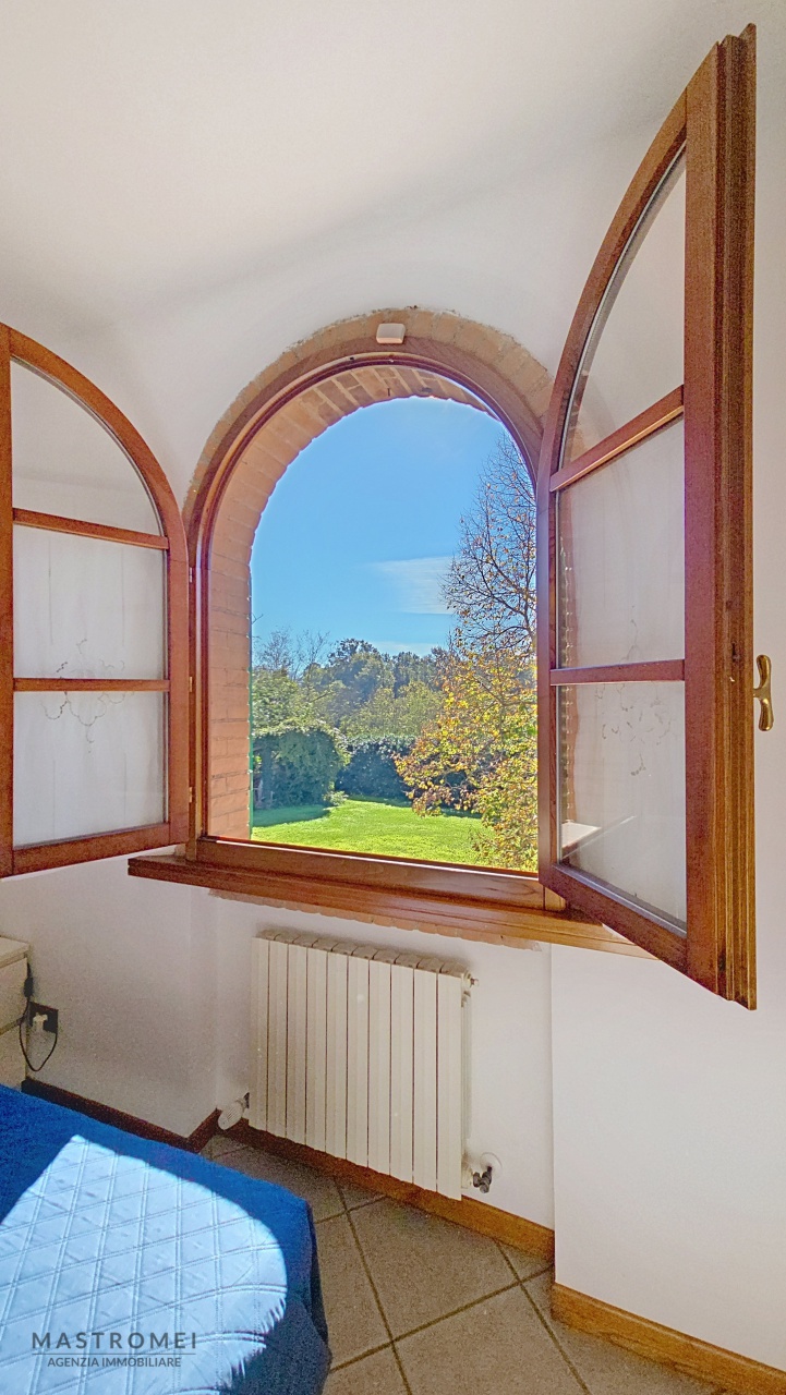 Rustico con giardino in via del valico, Altopascio