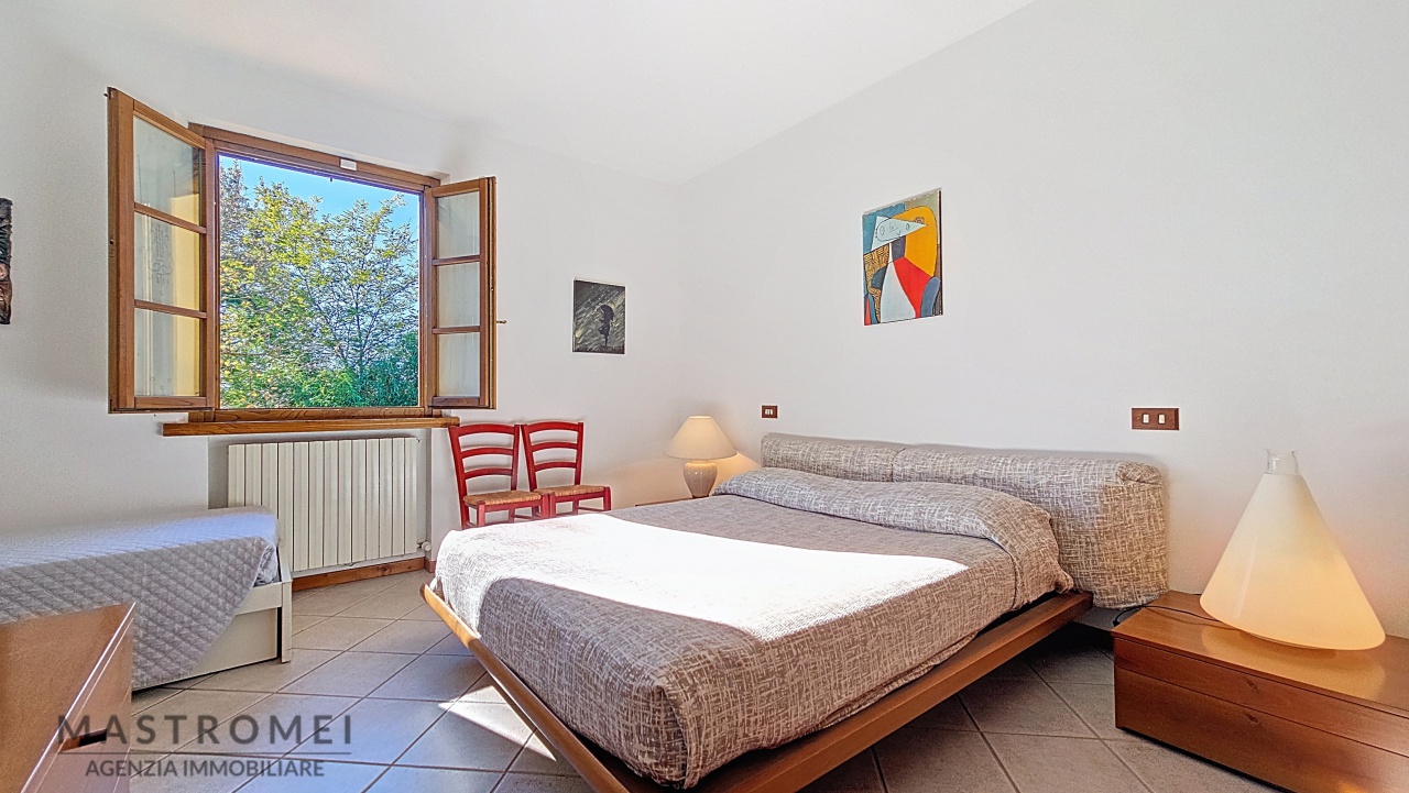 Rustico con giardino in via del valico, Altopascio