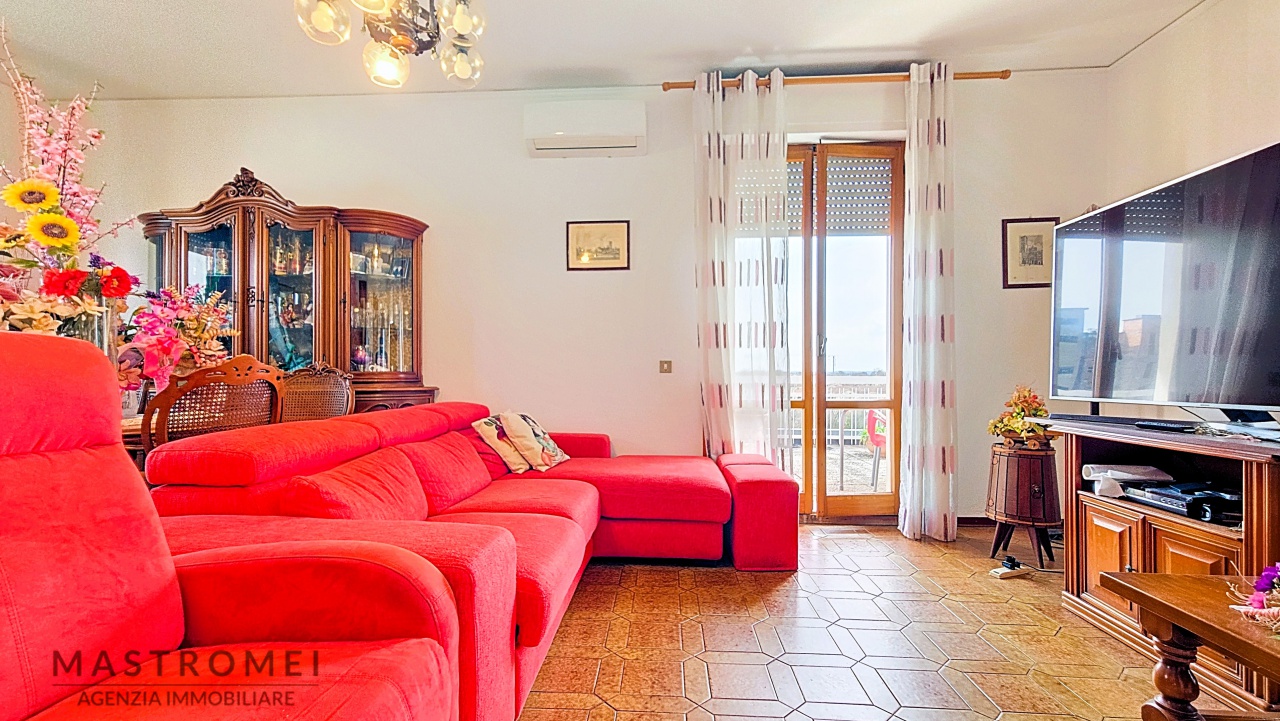 Attico con terrazzo a Altopascio