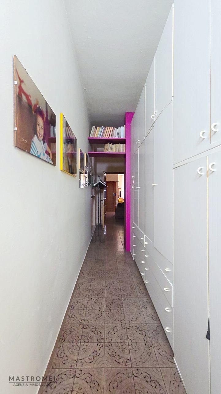 Appartamento con terrazzo in via marconi, Altopascio