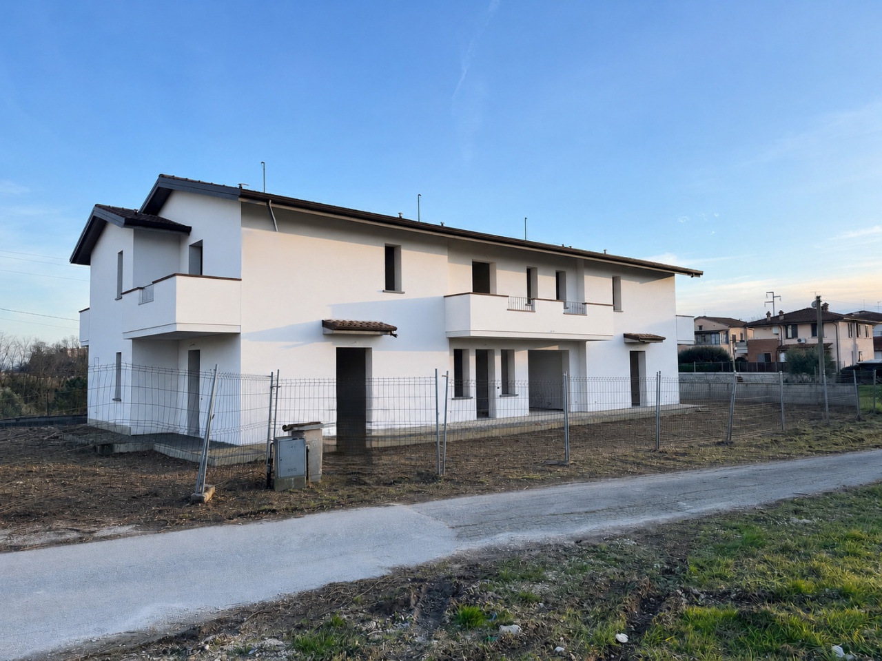 Villa con giardino in via di bientina, Santa Maria a Monte