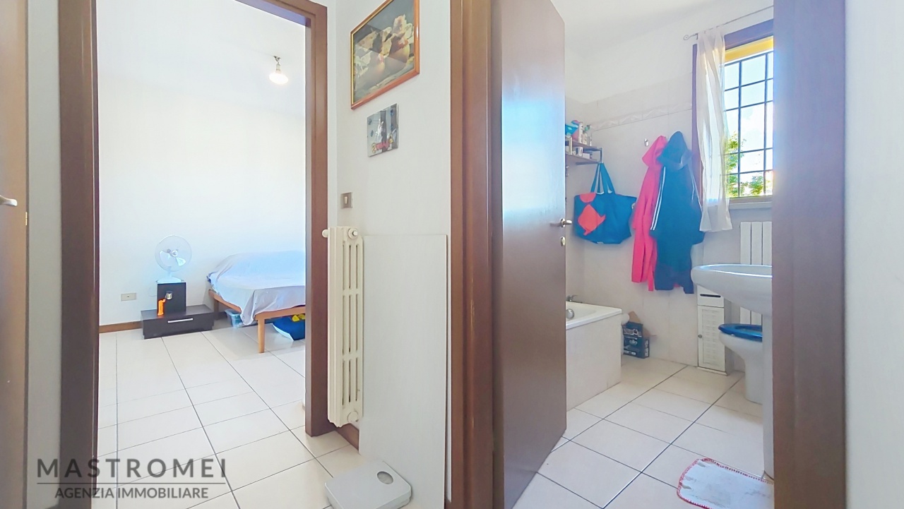 Trilocale con terrazzo in via santa maria, Buggiano