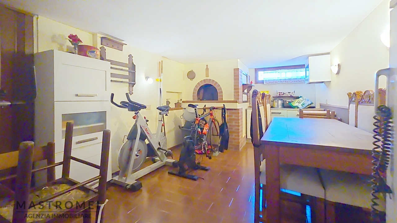 Villa con giardino in via corte nardi, Castelfranco di Sotto