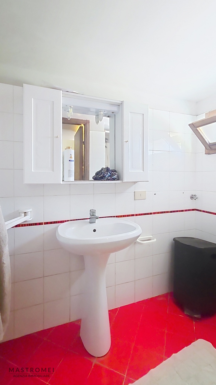 Villa con giardino in via corte nardi, Castelfranco di Sotto