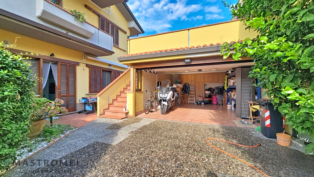 Casa indipendente con giardino in via bartolina, Monsummano Terme