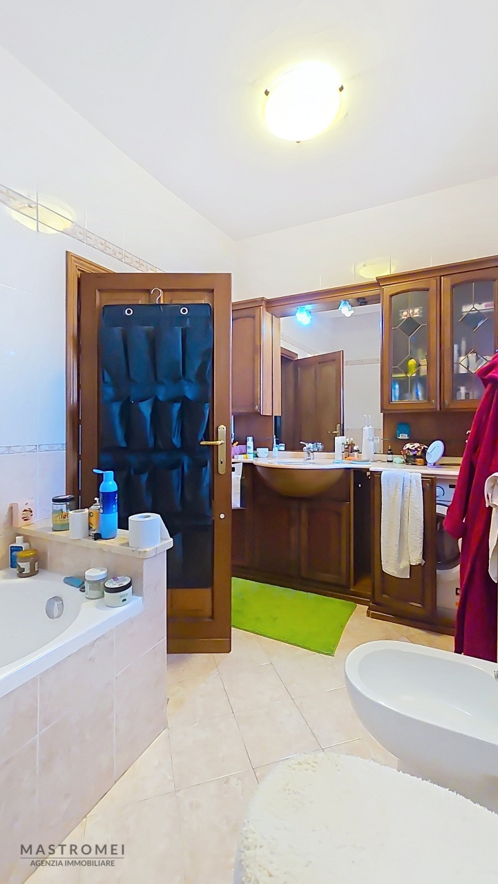 Casa indipendente con giardino in via romana lucchese, Fucecchio