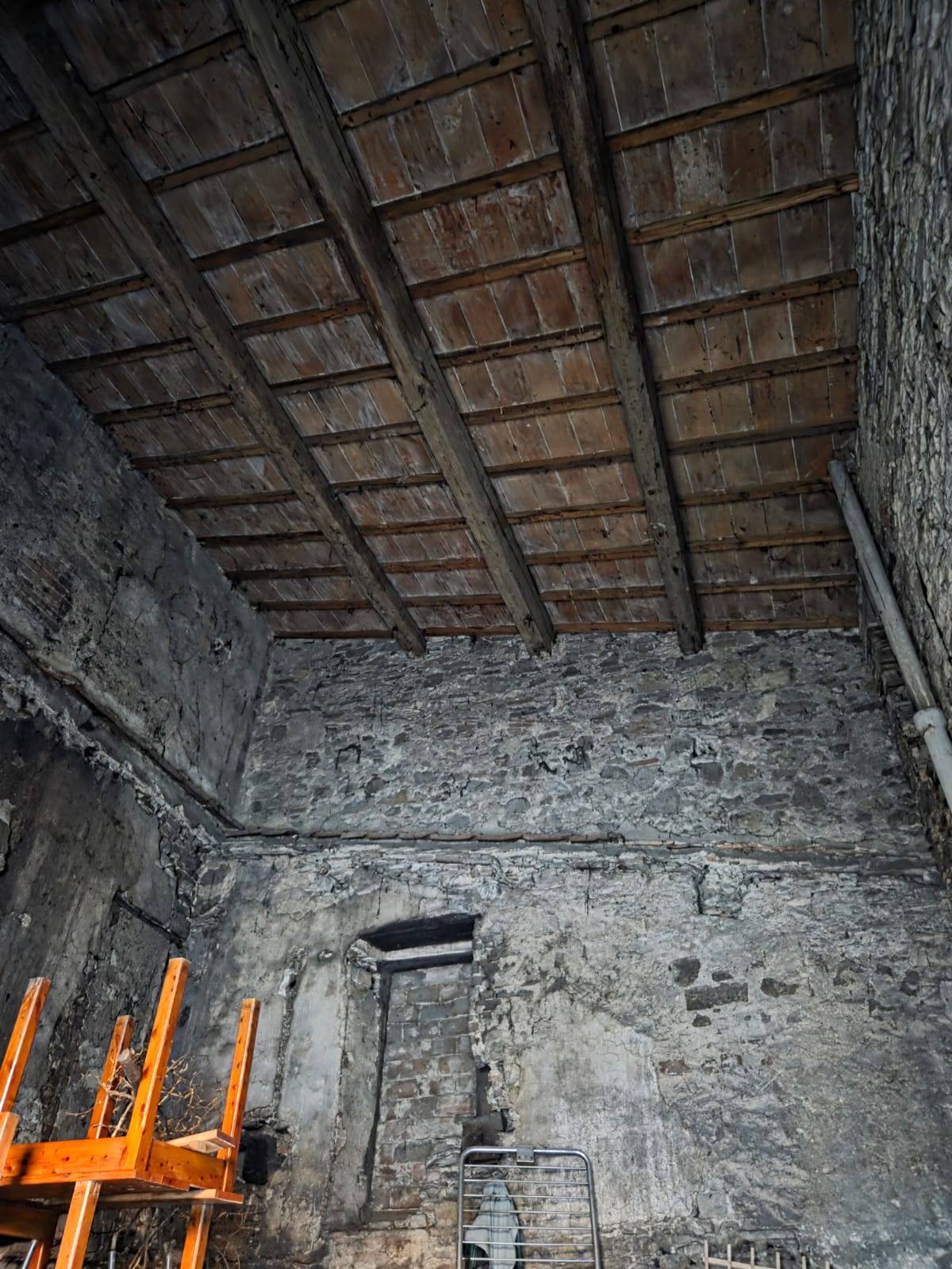 Magazzino in vendita a Calenzano, Croci di Calenzano