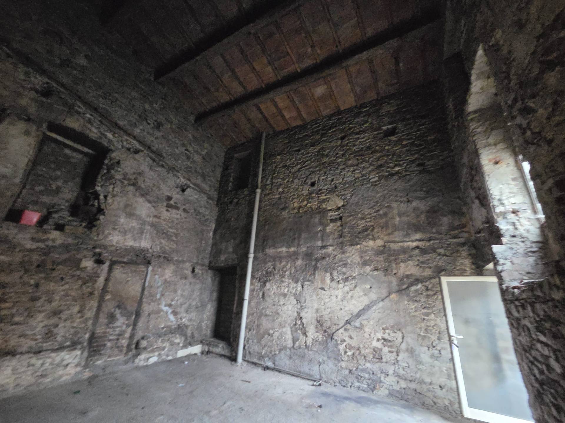 Magazzino in vendita a Calenzano, Croci di Calenzano