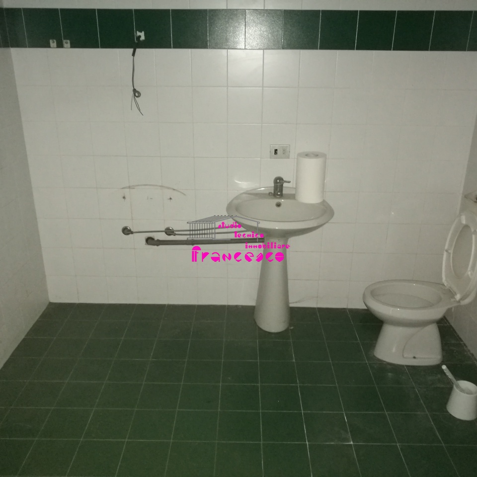 Commerciale Altro in affitto a Empoli, Cortenuova