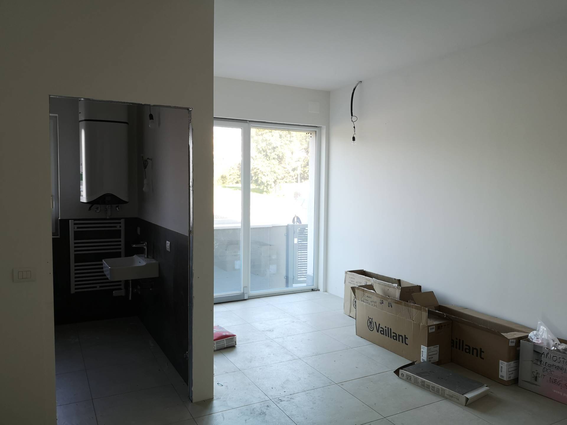 Locale commerciale in vendita a Sesto Fiorentino