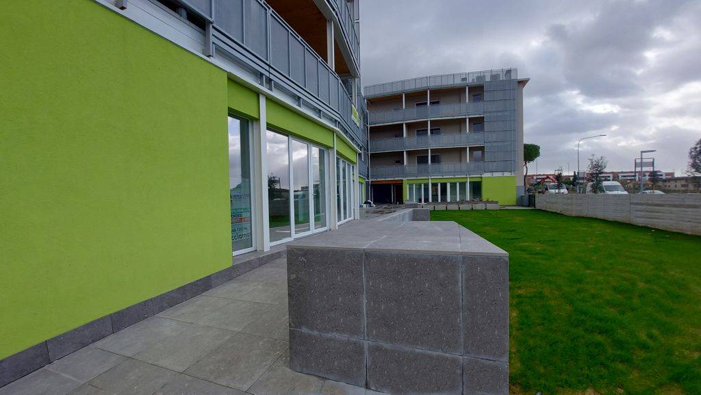 Locale commerciale in vendita a Sesto Fiorentino