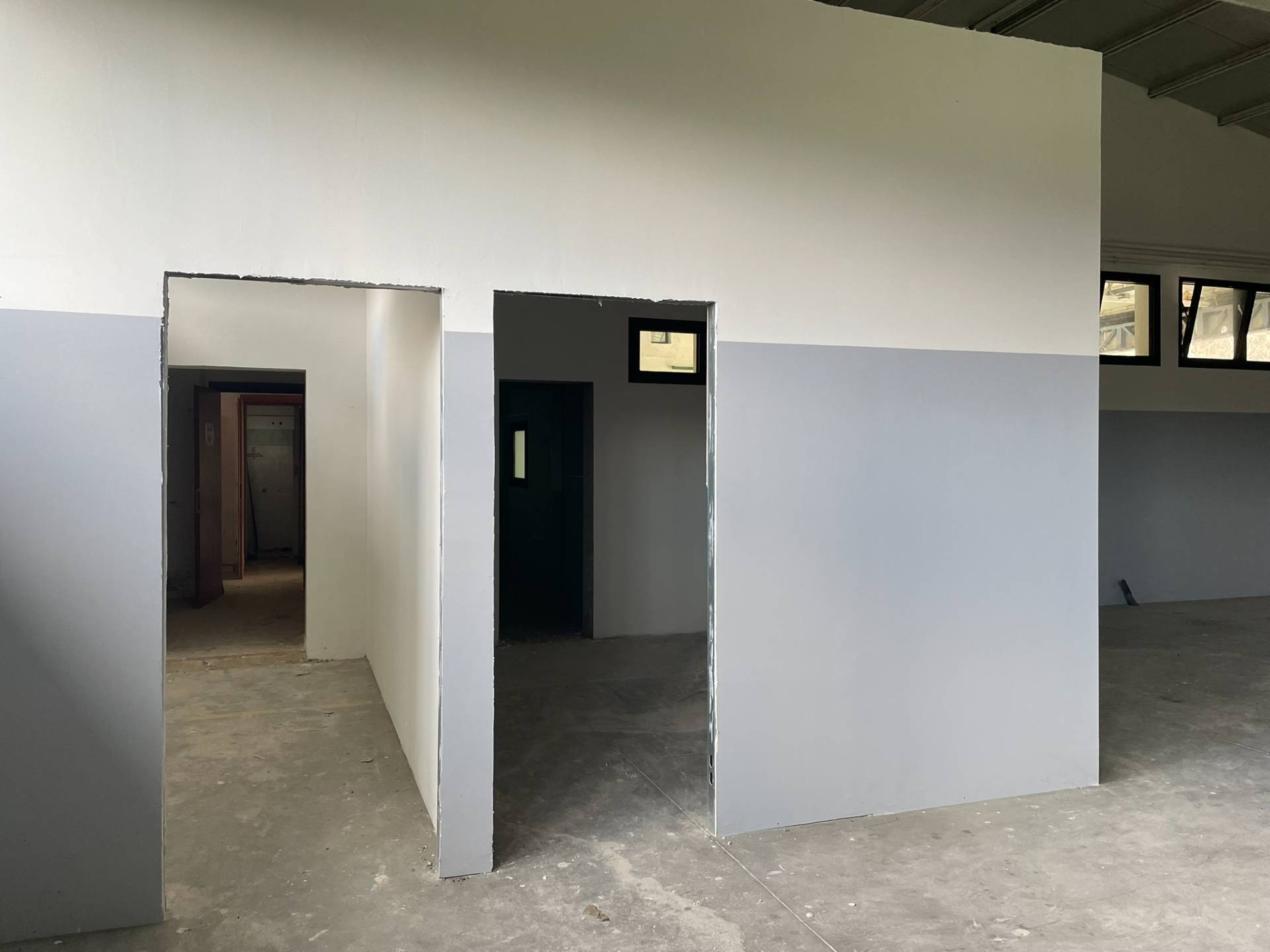 Capannone in vendita a Calenzano