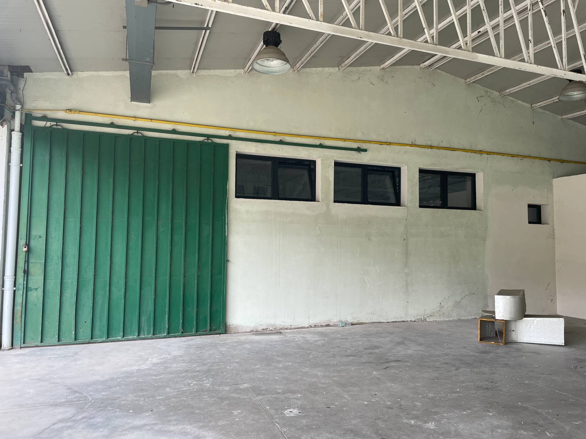 Capannone in vendita a Calenzano