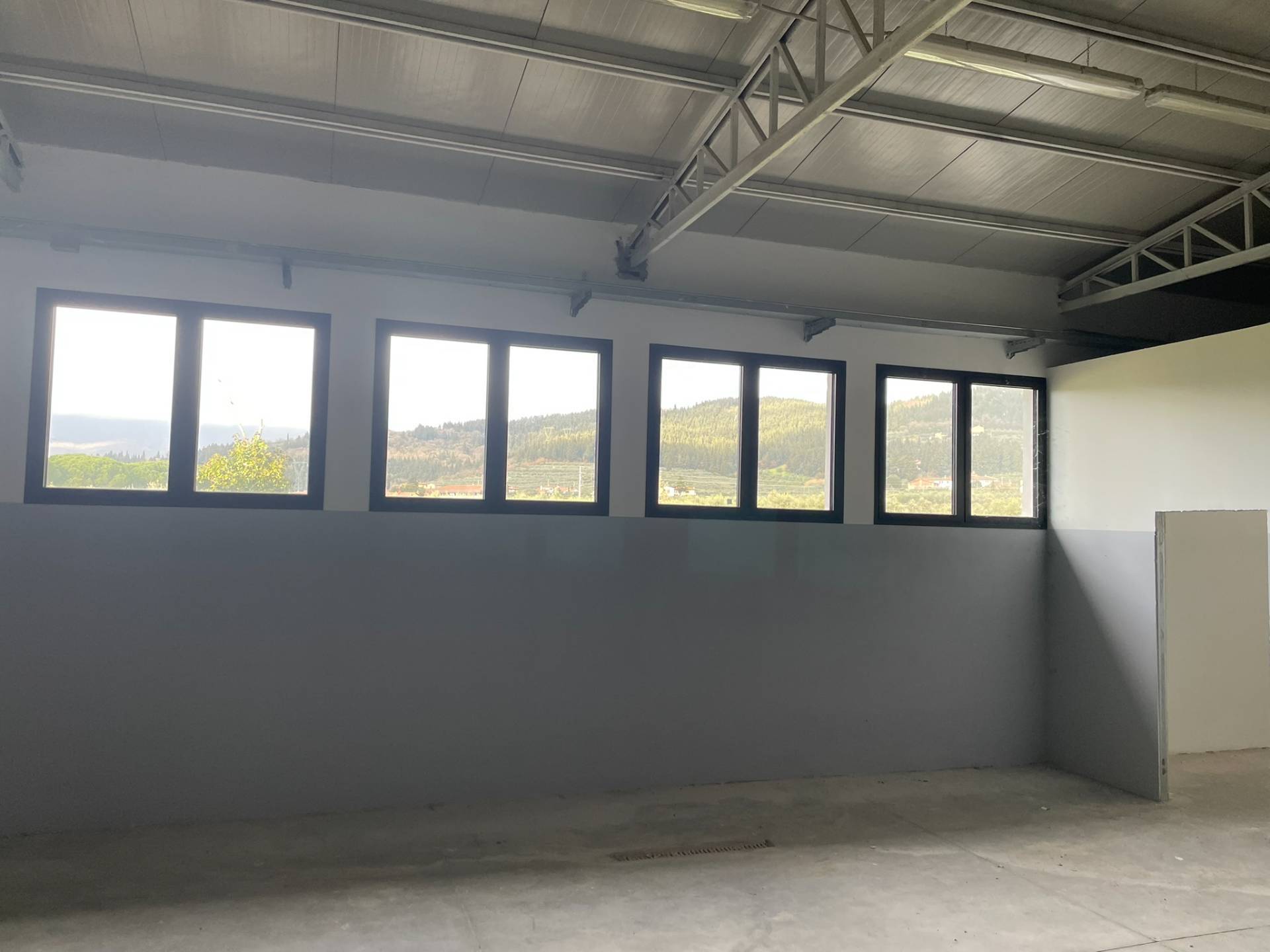 Capannone in vendita a Calenzano