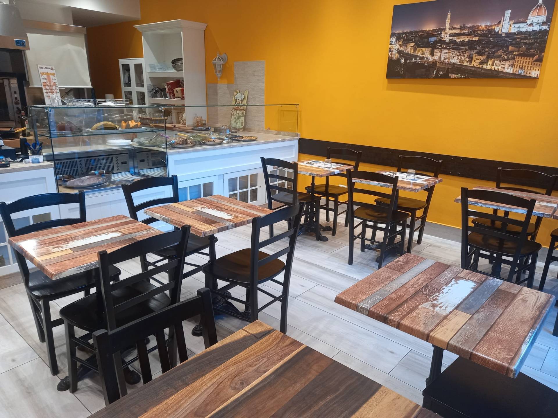 Attivit commerciale in vendita a Sesto Fiorentino