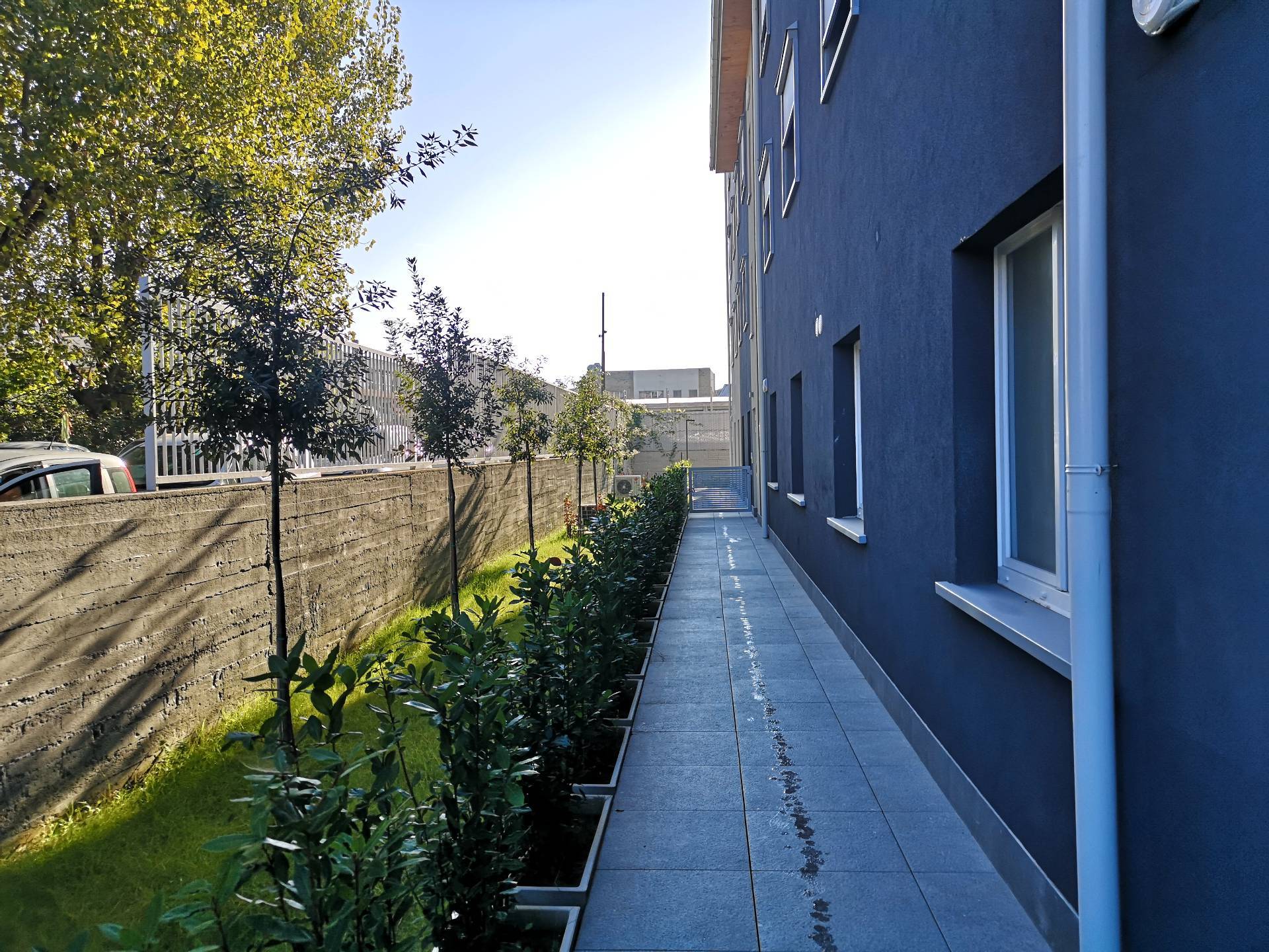 Locale commerciale in affitto a Sesto Fiorentino