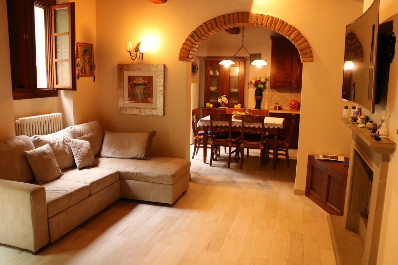 Stabile/Palazzo in vendita a Lastra a Signa, Ginestra Fiorentina