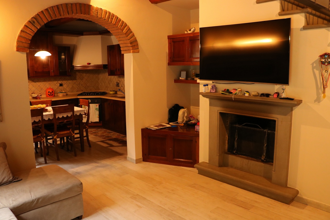 Stabile/Palazzo in vendita a Lastra a Signa, Ginestra Fiorentina