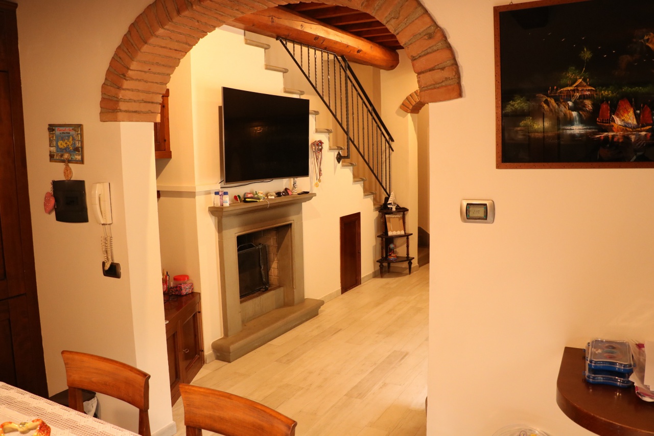 Stabile/Palazzo in vendita a Lastra a Signa, Ginestra Fiorentina