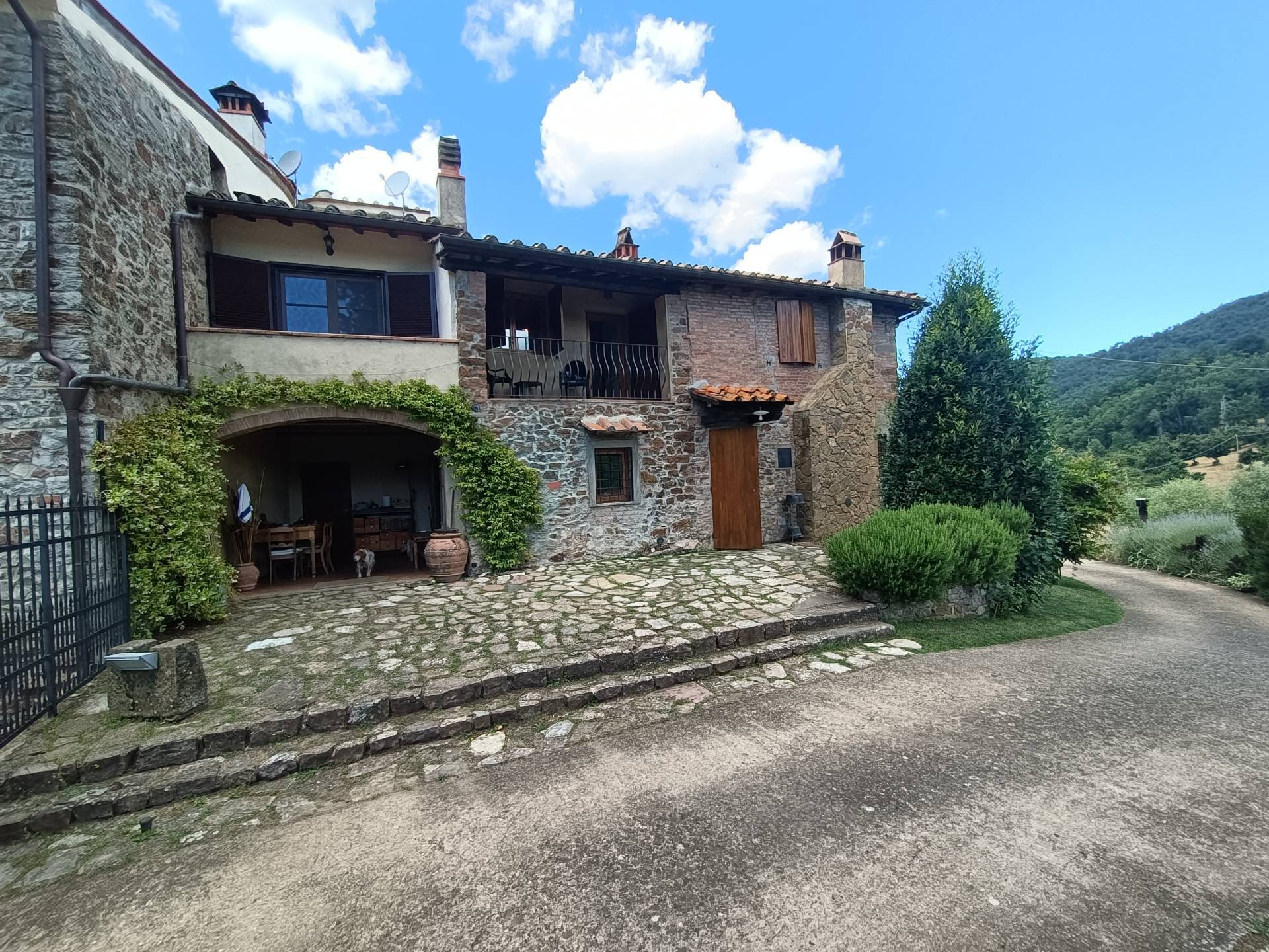 Rustico in vendita a Greve in Chianti, La Panca-Dudda