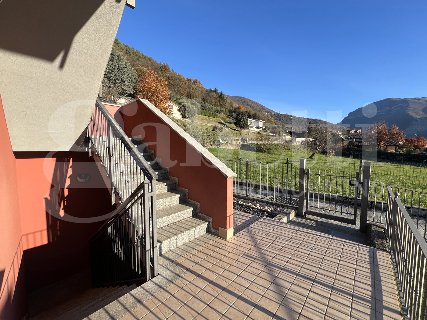 Quadrilocale con giardino a Borgo di Terzo