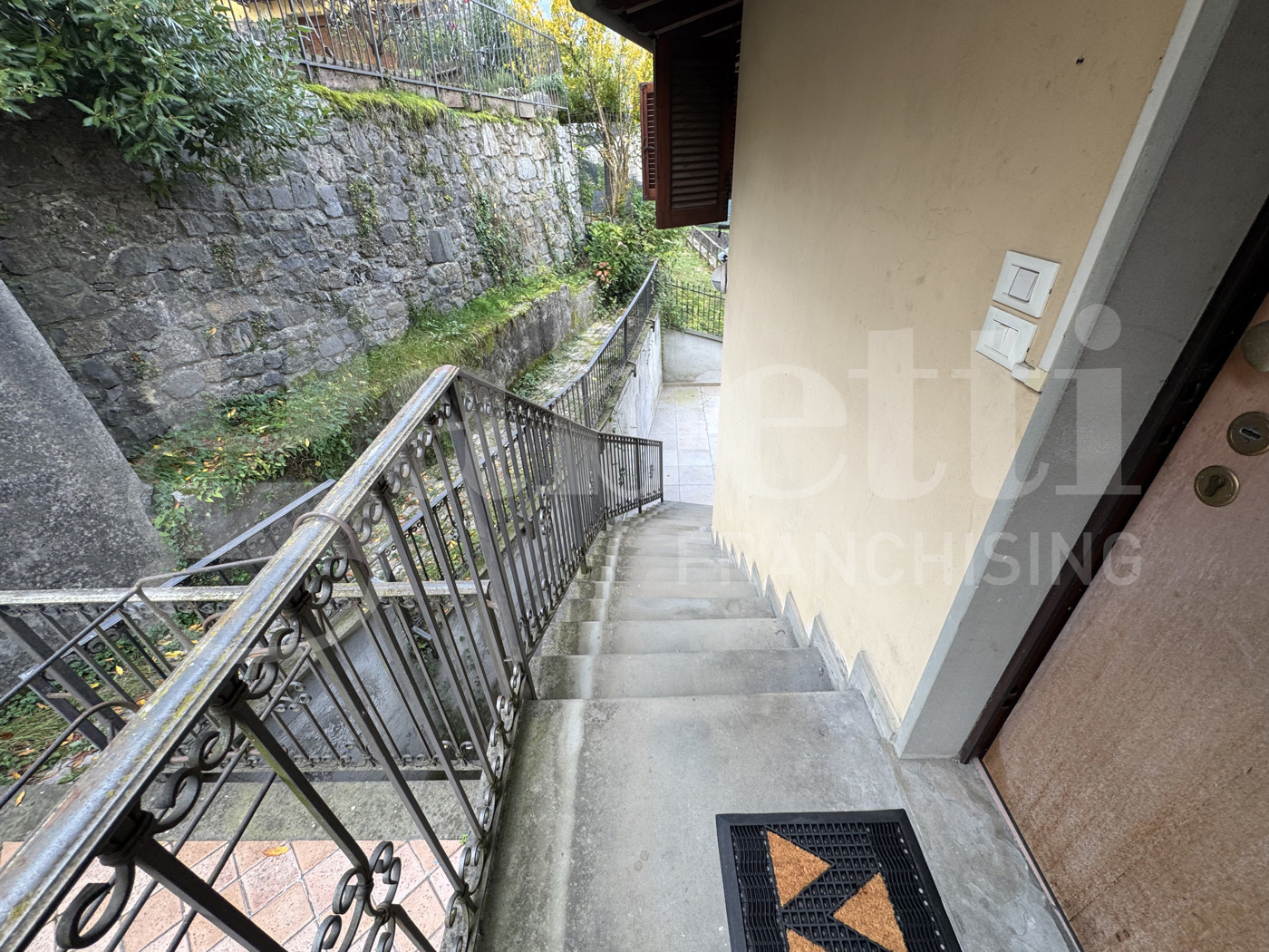 Bilocale in vendita a Leffe