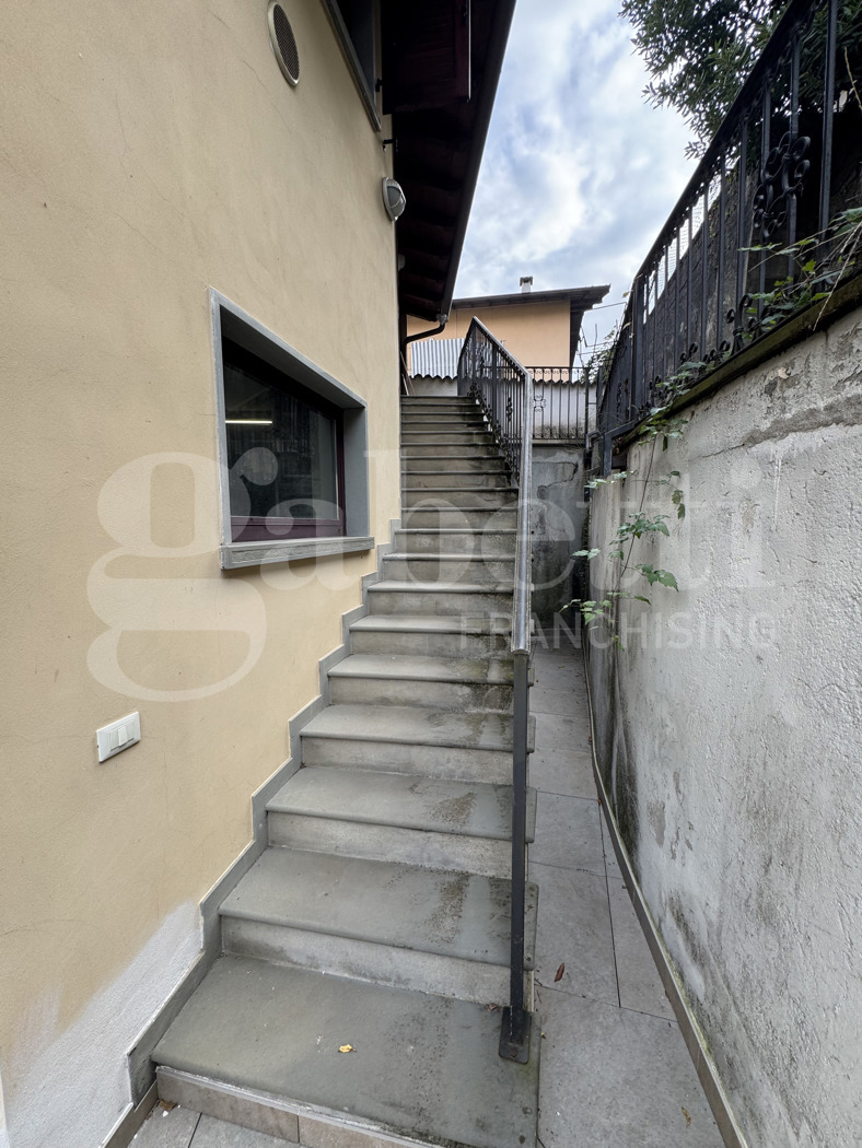 Bilocale in vendita a Leffe