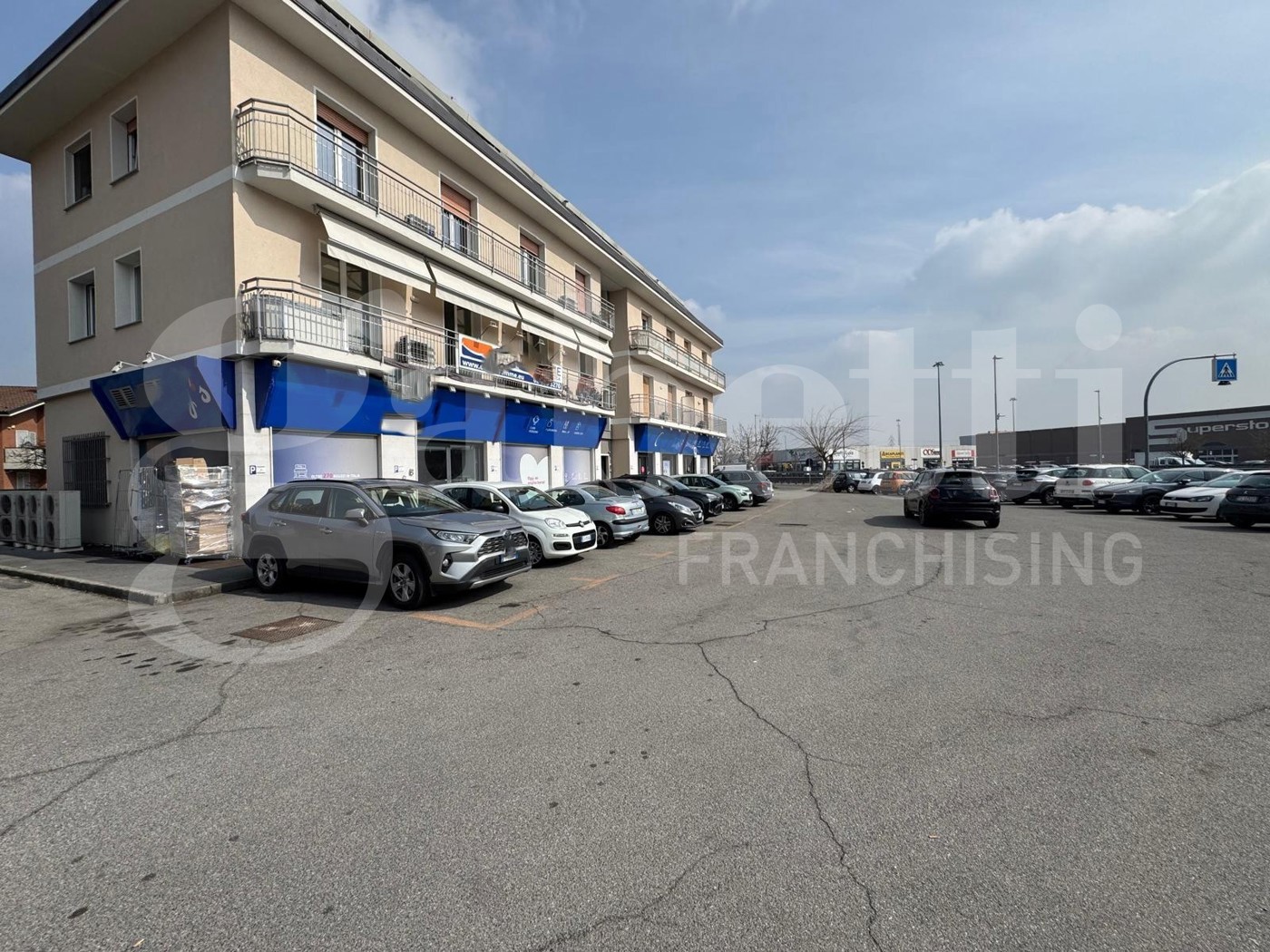 Negozio in affitto a Garbagnate Milanese