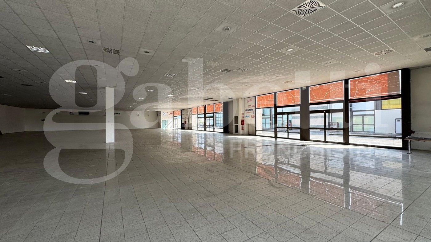 Negozio in affitto a Palosco