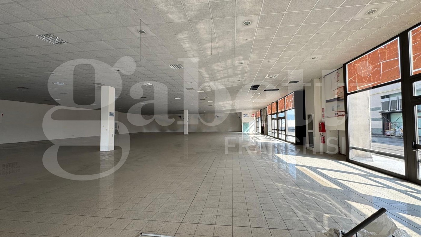 Negozio in affitto a Palosco