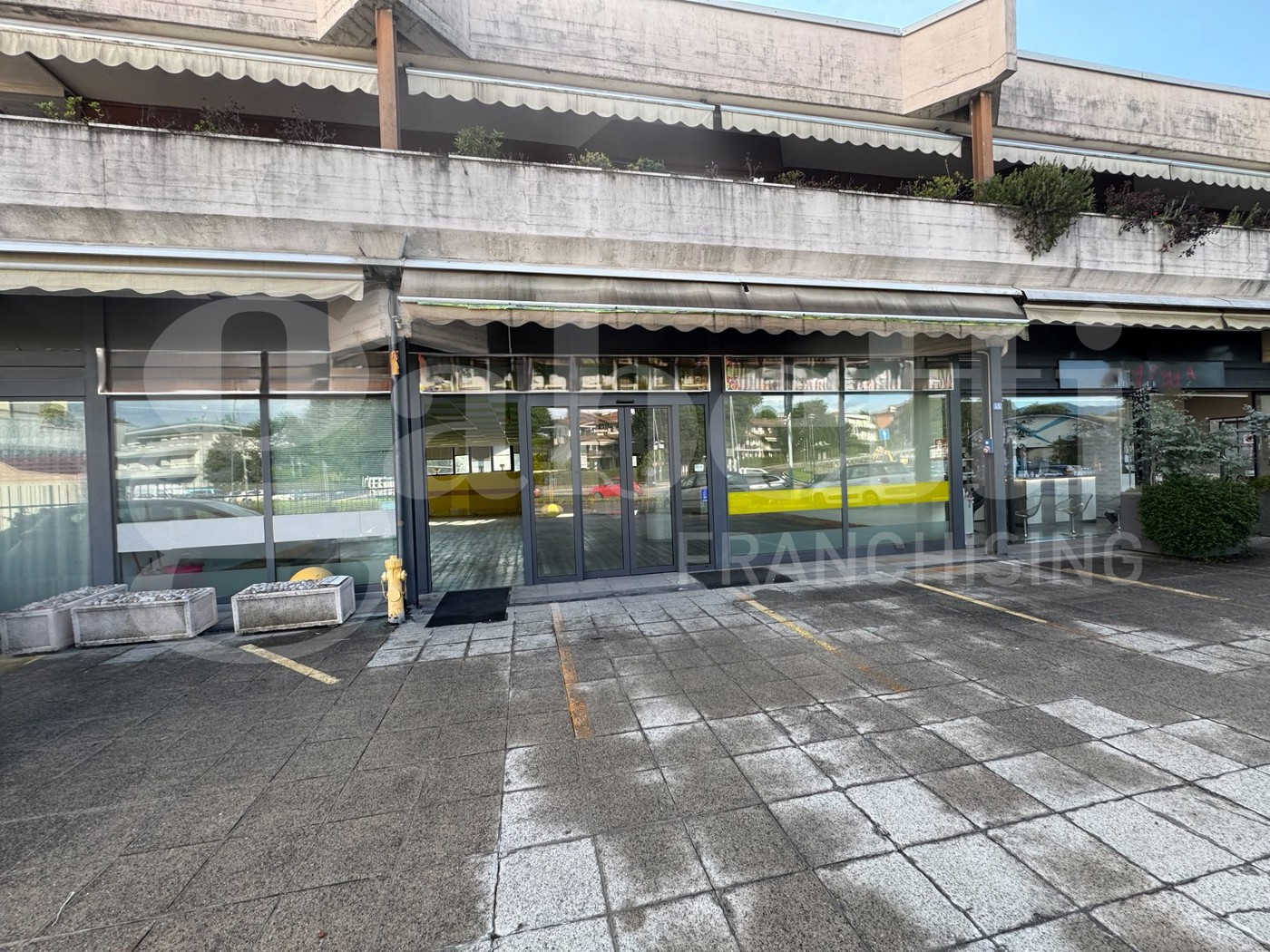 Negozio in affitto a Mozzo