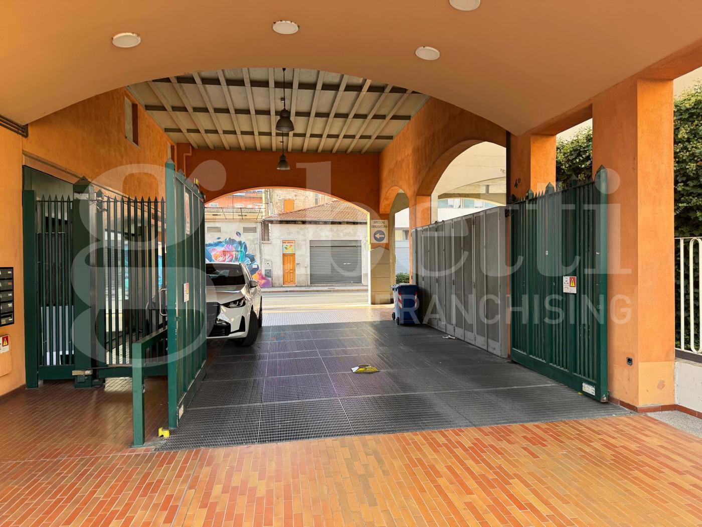 Box/Garage 12mq in vendita a Bergamo