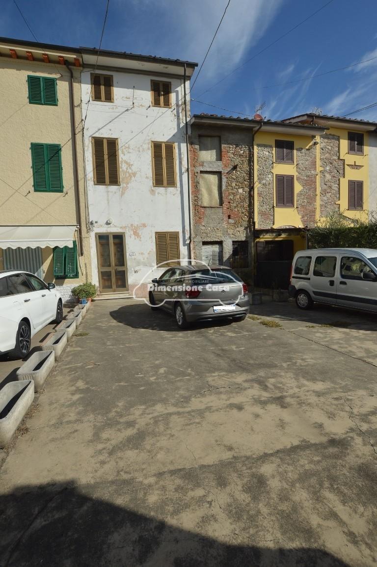 Casa indipendente con giardino, Lucca tempagnano di lunata