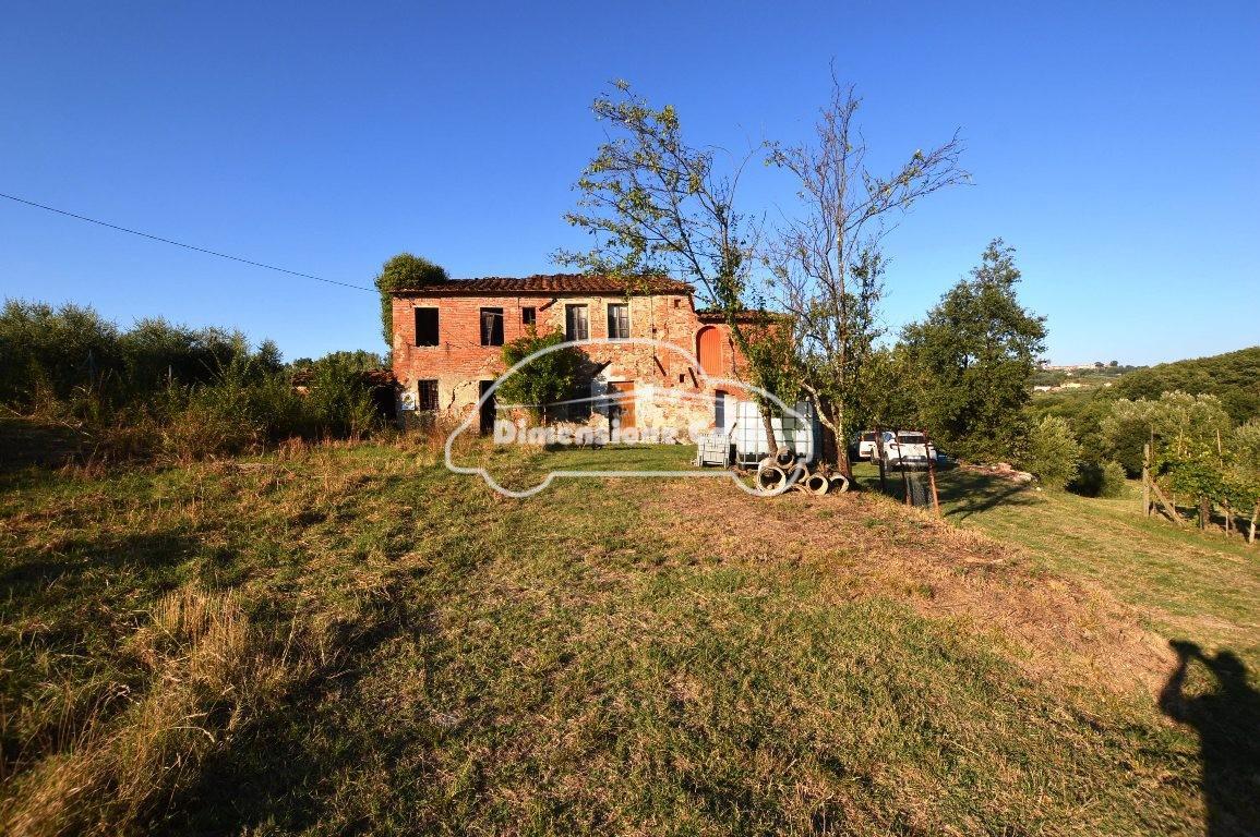 Rustico con giardino a Montecarlo