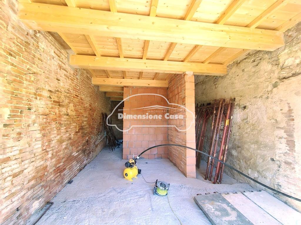 Casa indipendente con giardino, Capannori camigliano
