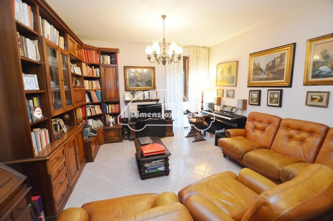 Appartamento con terrazzo, Lucca san vito