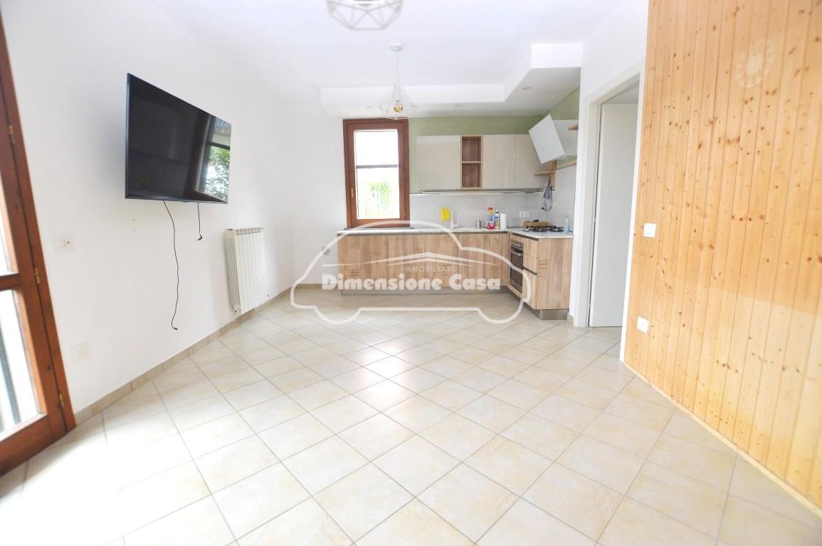 Trilocale con giardino, Lucca san pietro a vico