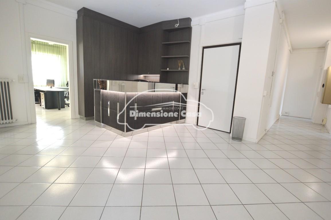 Ufficio in affitto, Lucca arancio