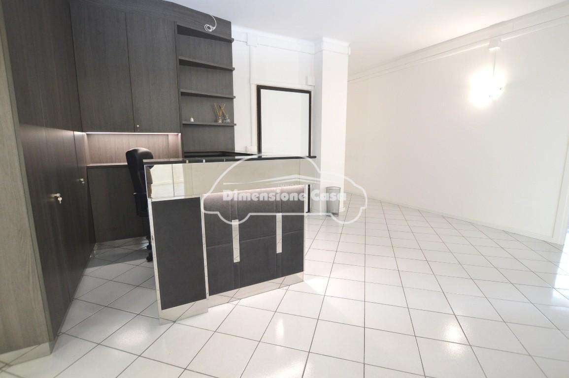 Ufficio in affitto, Lucca arancio